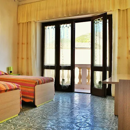 B&B La Maison 고네사